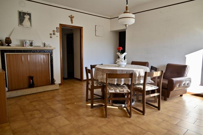 Image No.14-3 Bed Country Property for sale