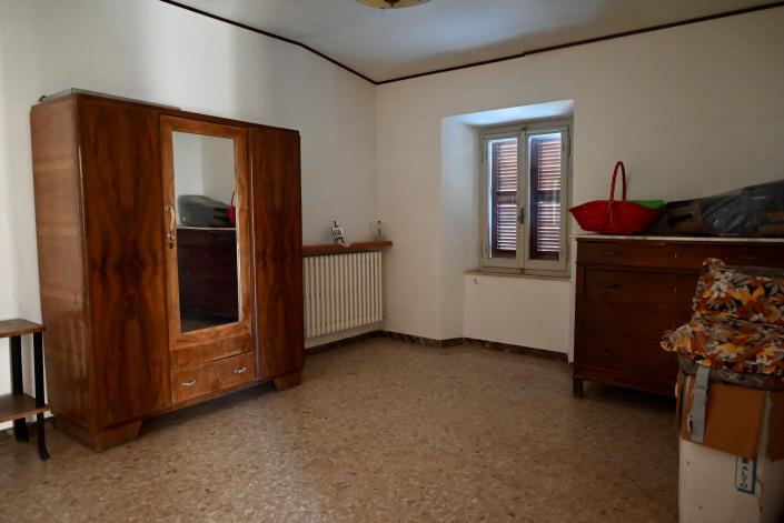 Image No.15-3 Bed Country Property for sale