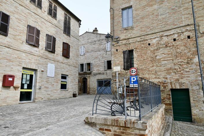 Image No.2-3 Bed Townhouse for sale