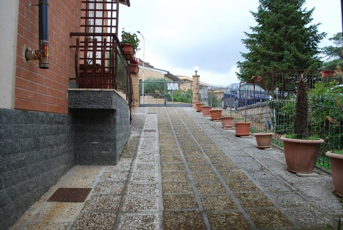 Image No.35-2 Bed House/Villa for sale