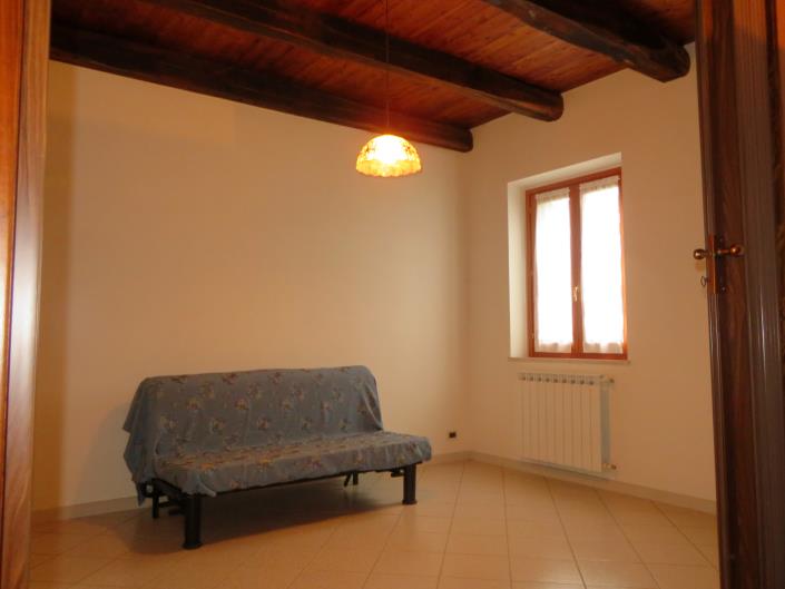 Image No.20-2 Bed House for sale