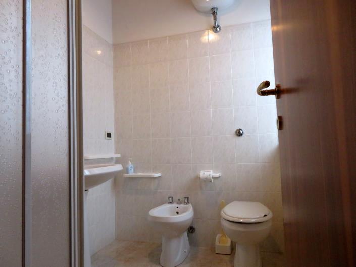 Image No.22-2 Bed House for sale