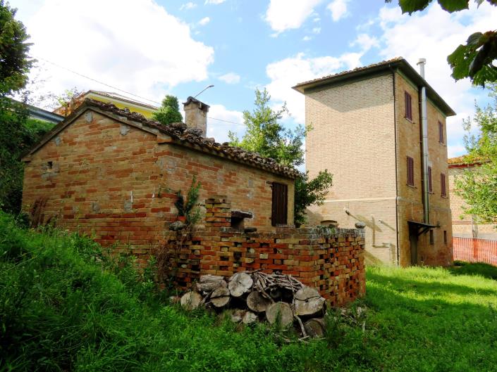 Image No.7-2 Bed House for sale