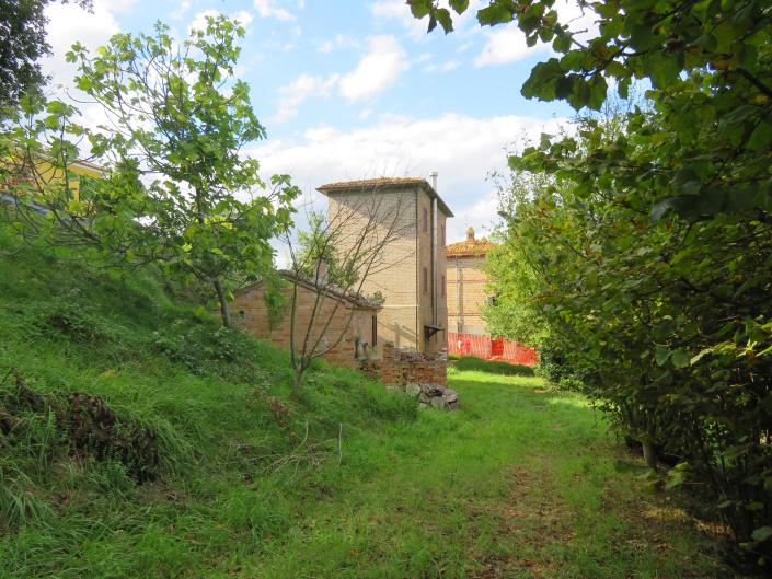 Image No.30-2 Bed House for sale