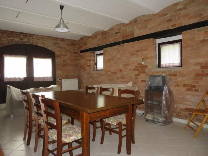 Image No.11-2 Bed House for sale