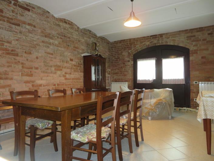 Image No.12-2 Bed House for sale