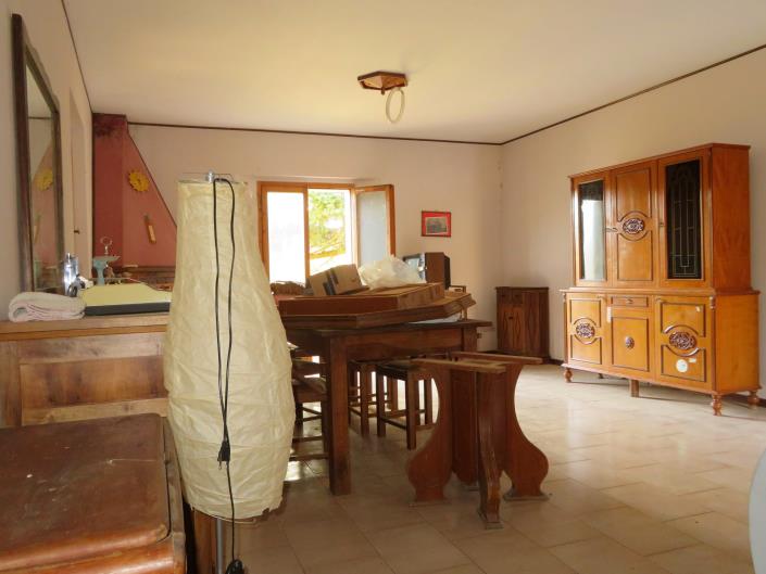 Image No.22-3 Bed House for sale