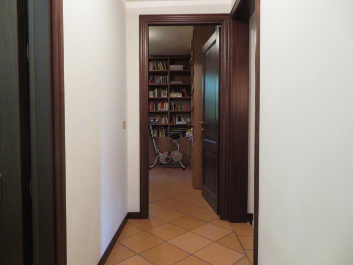 Image No.21-Propriété de pays de 4 chambres à vendre à Sarnano