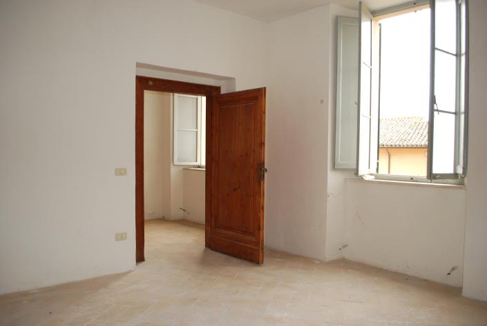 Image No.16-6 Bed Apartment for sale