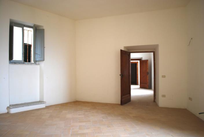 Image No.19-6 Bed Apartment for sale