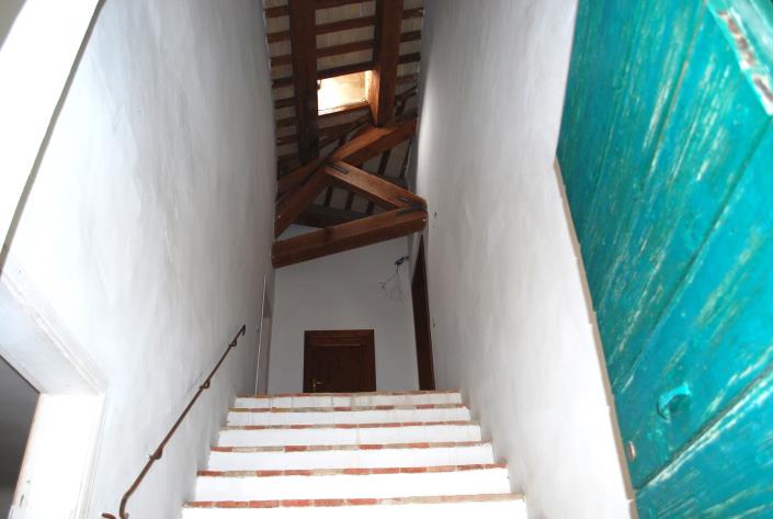 Image No.21-6 Bed Apartment for sale