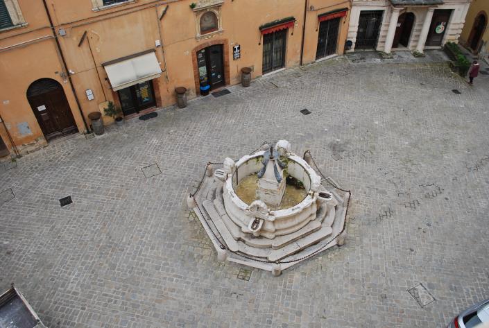 Image No.20-6 Bed Apartment for sale