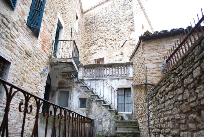 Image No.5-6 Bed Apartment for sale