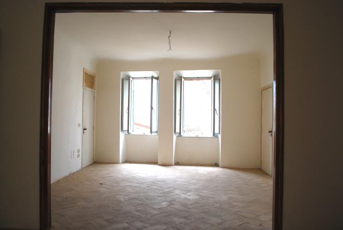 Image No.11-6 Bed Apartment for sale