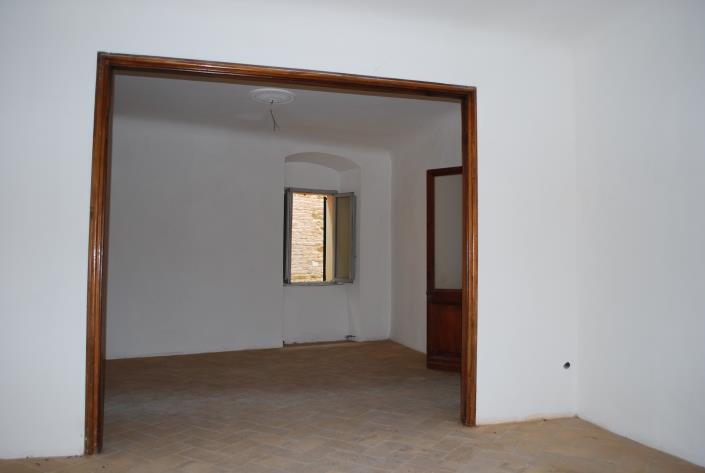 Image No.12-6 Bed Apartment for sale