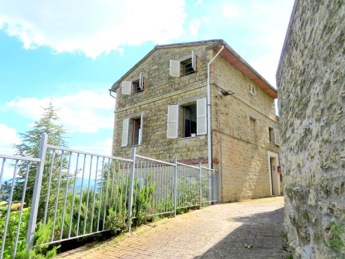 Image No.2-2 Bed Townhouse for sale