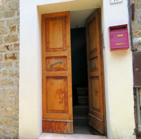 Image No.8-2 Bed Townhouse for sale