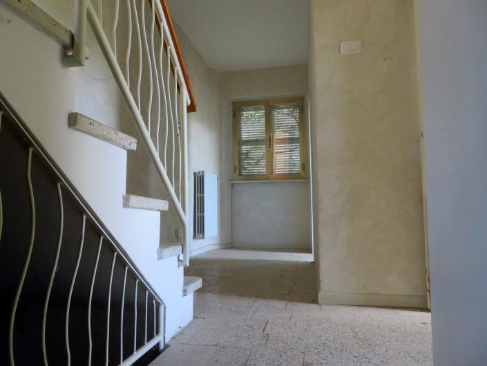 Image No.17-2 Bed Townhouse for sale