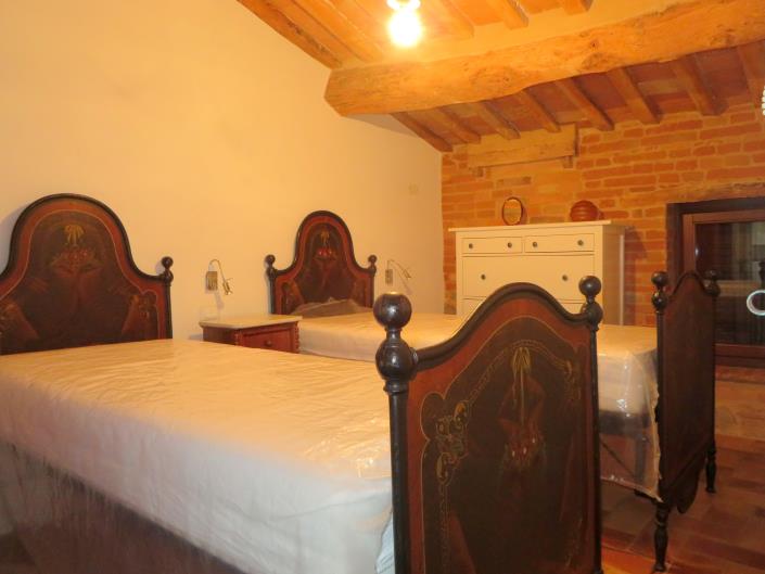 Image No.20-3 Bed Townhouse for sale
