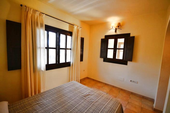 Image No.13-1 Bed Villa for sale