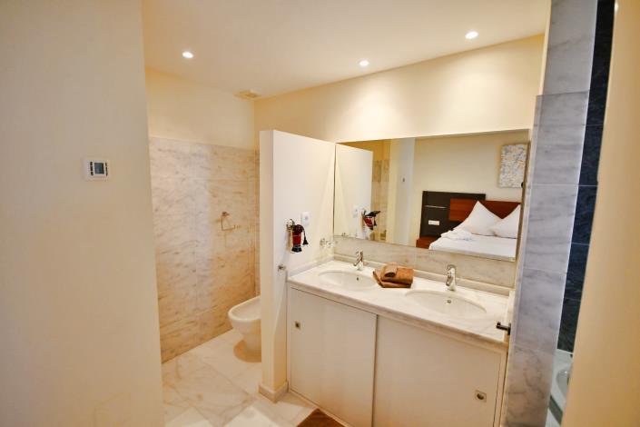 Image No.22-2 Bed Apartment for sale