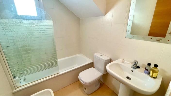 Image No.15-2 Bed Apartment for sale