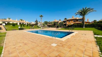 Villa de 4 chambres à vendre à Hacienda del Alamo