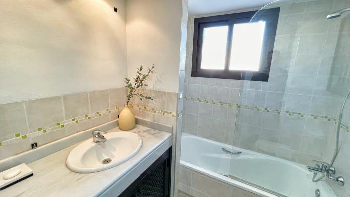 Image No.25-3 Bed Villa for sale