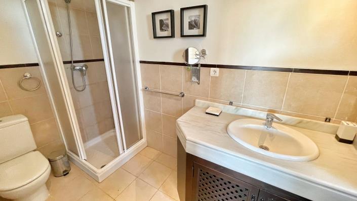 Image No.33-3 Bed Villa for sale