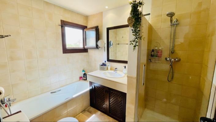 Image No.27-3 Bed Villa for sale