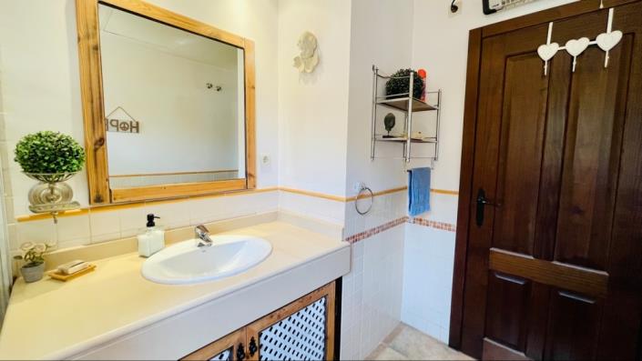 Image No.35-3 Bed Villa for sale