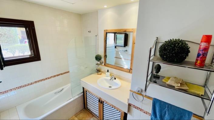 Image No.37-3 Bed Villa for sale