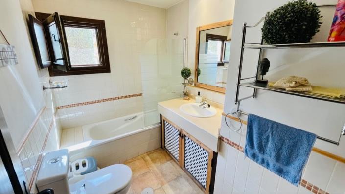 Image No.38-3 Bed Villa for sale