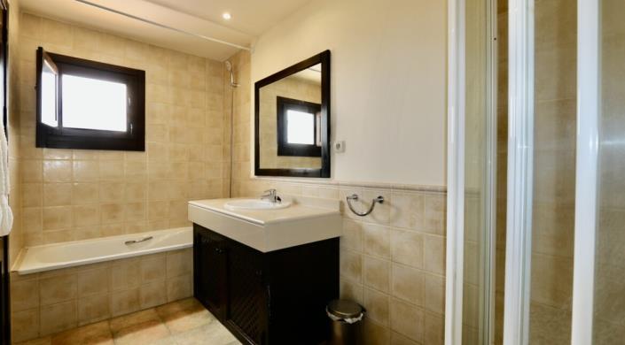 Image No.34-3 Bed Villa for sale