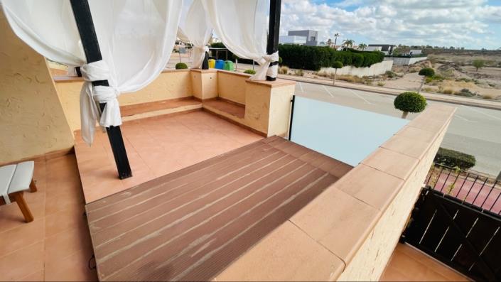 Image No.40-2 Bed Apartment for sale