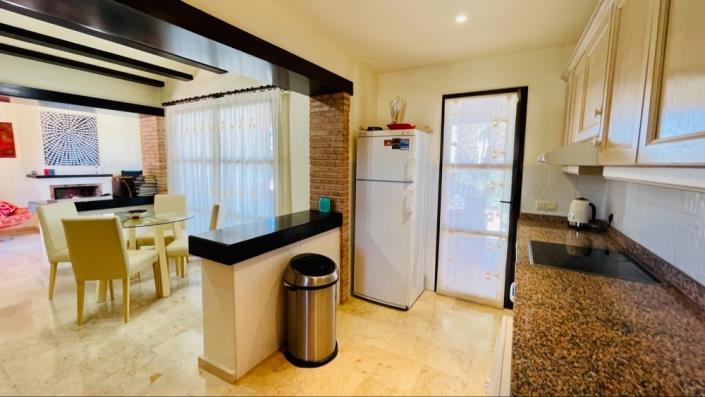 Image No.12-3 Bed Villa for sale