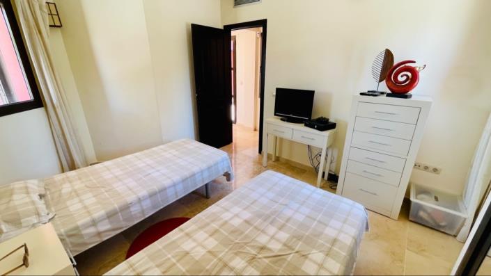 Image No.29-3 Bed Villa for sale