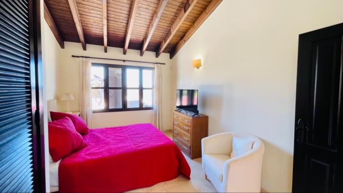 Image No.58-3 Bed Villa for sale