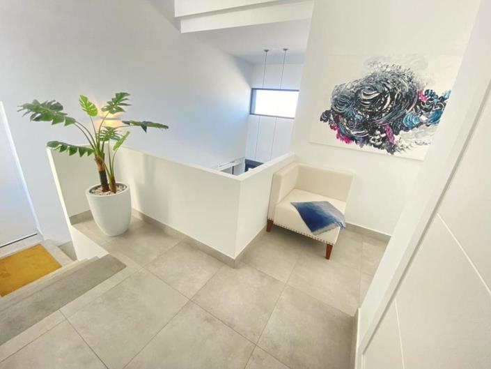 Image No.4-4 Bed Villa for sale