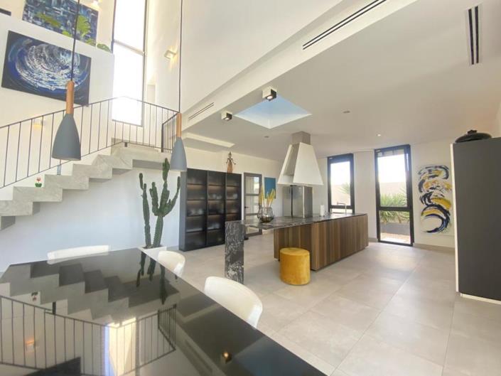 Image No.9-4 Bed Villa for sale