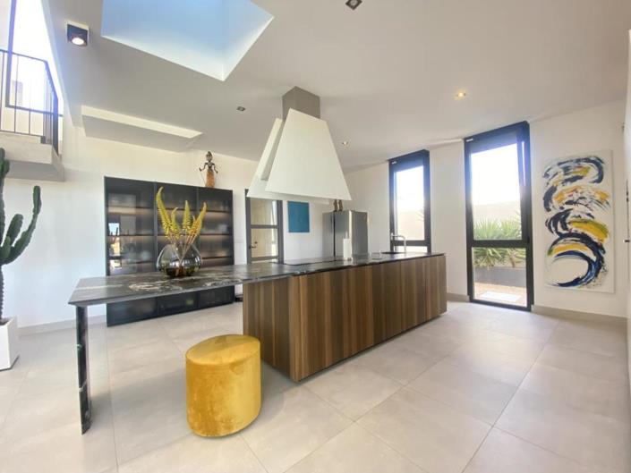 Image No.12-4 Bed Villa for sale