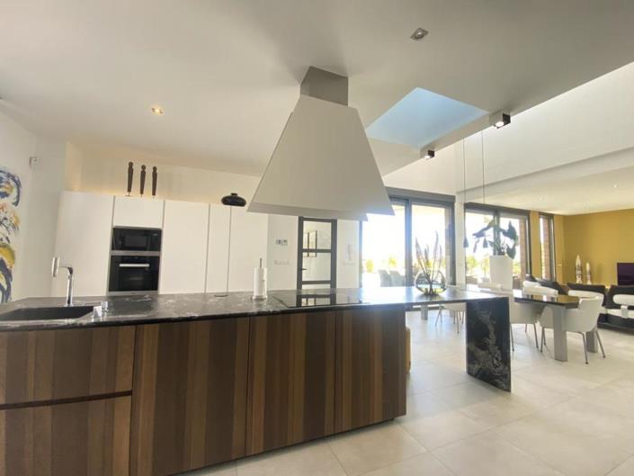 Image No.14-4 Bed Villa for sale