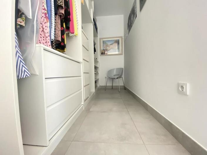 Image No.20-4 Bed Villa for sale