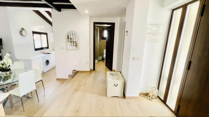 Image No.10-4 Bed Villa for sale