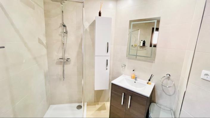 Image No.37-4 Bed Villa for sale