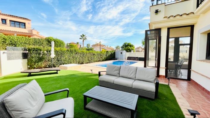 Image No.38-4 Bed Villa for sale