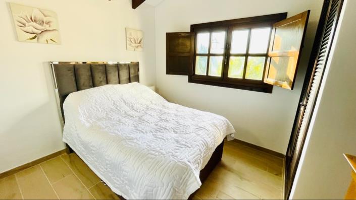 Image No.42-4 Bed Villa for sale