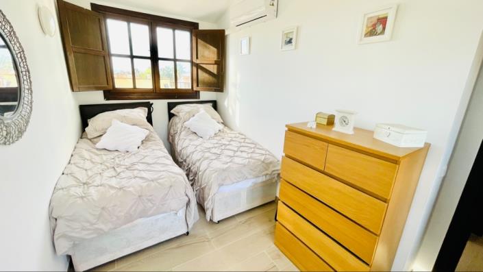 Image No.48-4 Bed Villa for sale