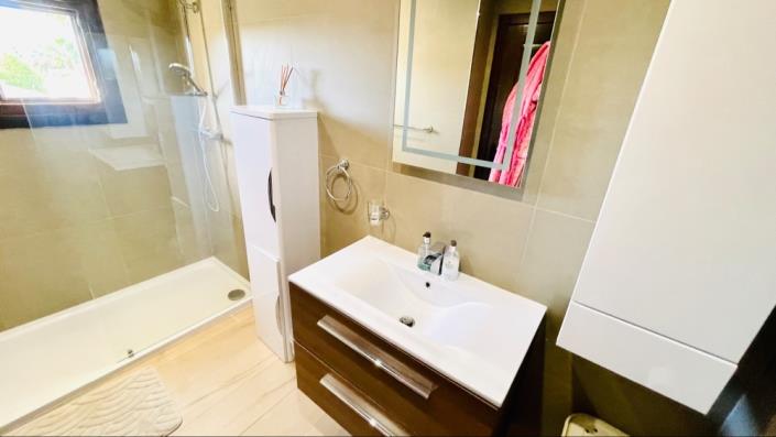 Image No.56-4 Bed Villa for sale