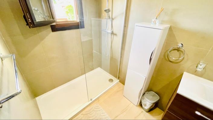 Image No.61-4 Bed Villa for sale